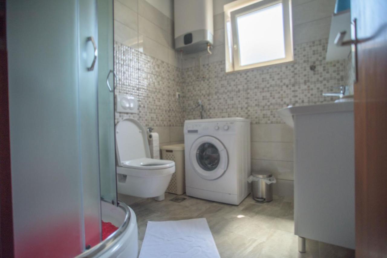 Apartman Marenic Cres Exterior photo